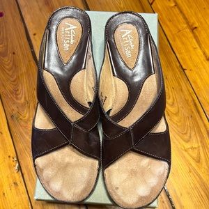 Clarks (Artisan), Size 10M, Cafe Brown